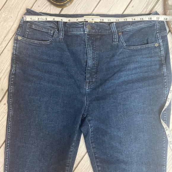 Madewell 10” High Rise Skinny Jeans - Picture 8 of 12